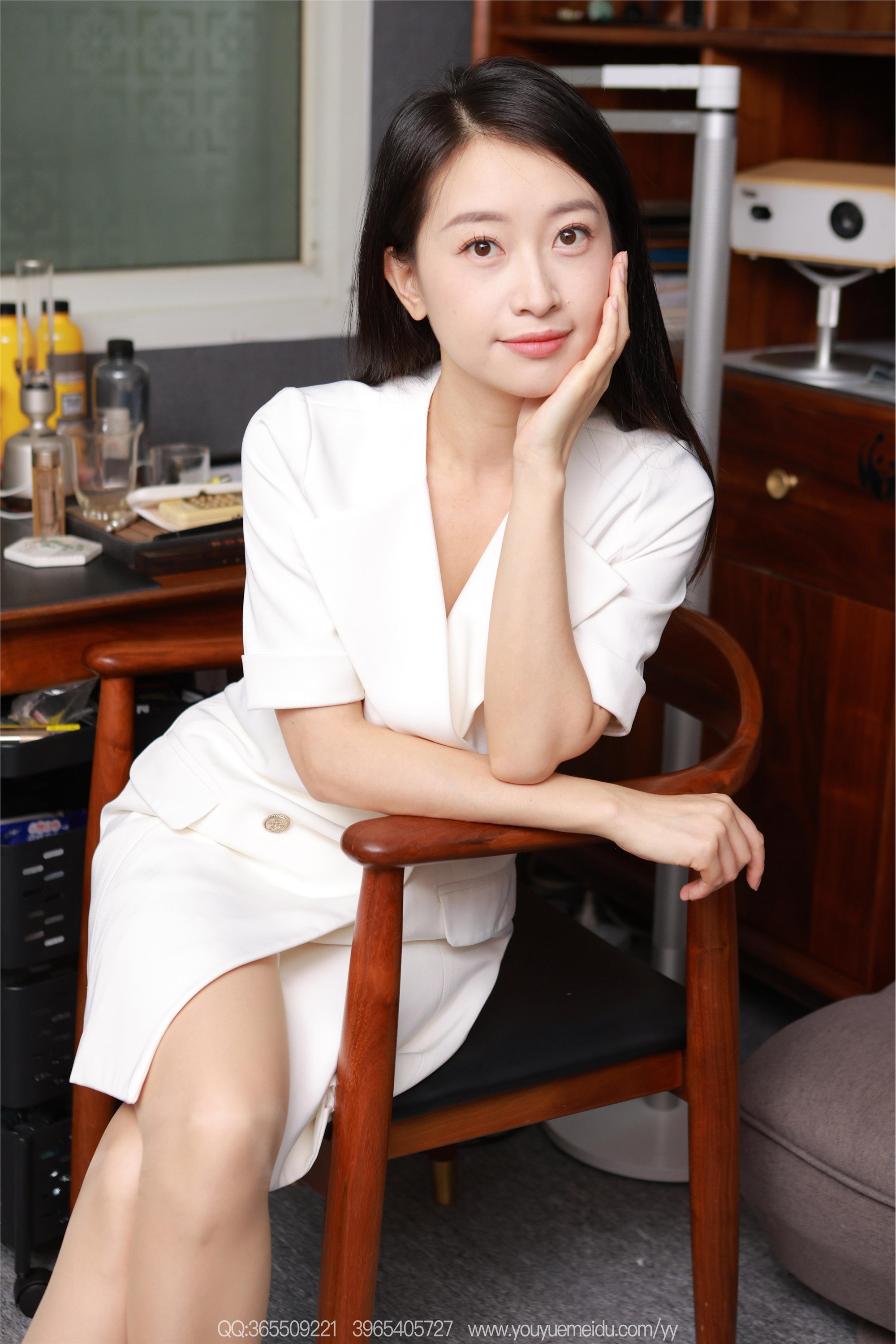 IESS异思趣向  2025.10.10 丝享家 2181 小婕《白衣天使》